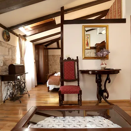 krevet i doručak Carrara 3*