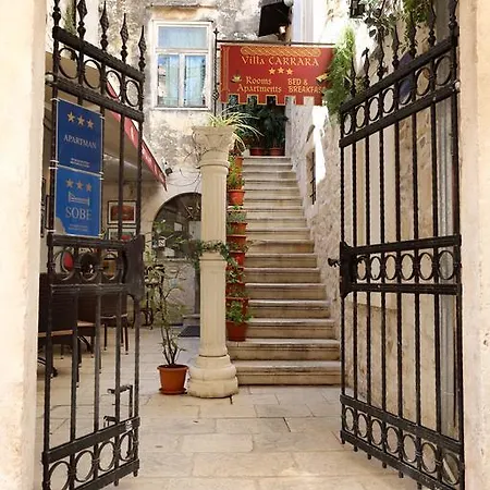 Bed and Breakfast Carrara Τρογκίρ