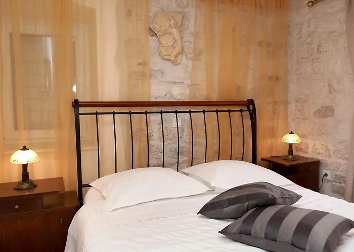 Carrara Bed & Breakfast