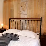 Carrara Bed & Breakfast