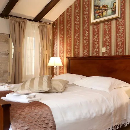 Carrara Bed & Breakfast Traù