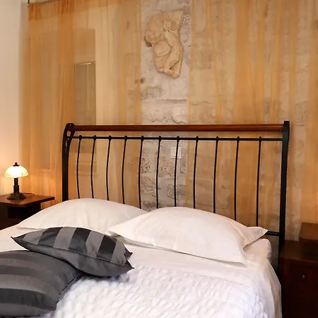Carrara Bed and Breakfast
