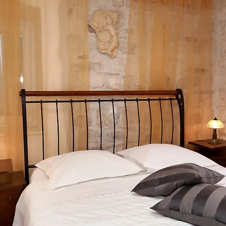 Carrara Bed and Breakfast