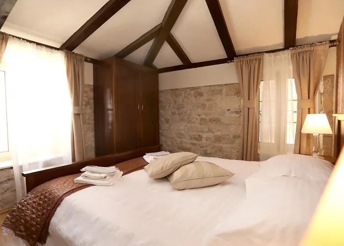 Carrara Nocleg ze śniadaniem