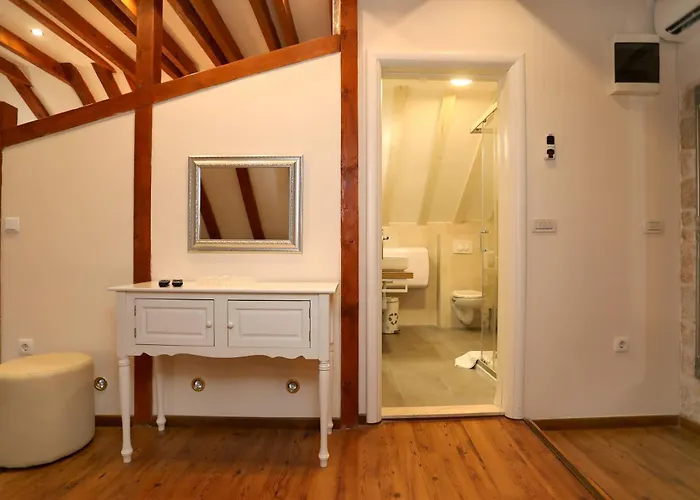 فندق مبيت وإفطار Carrara