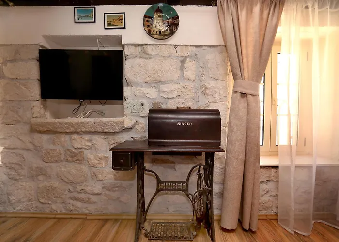 Carrara فندق مبيت وإفطار