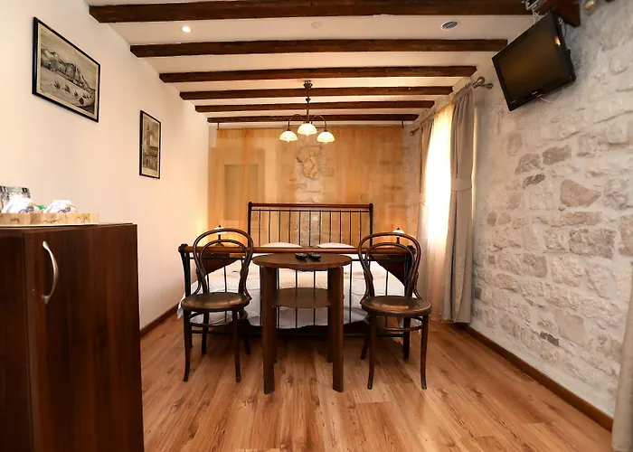 Carrara فندق مبيت وإفطار